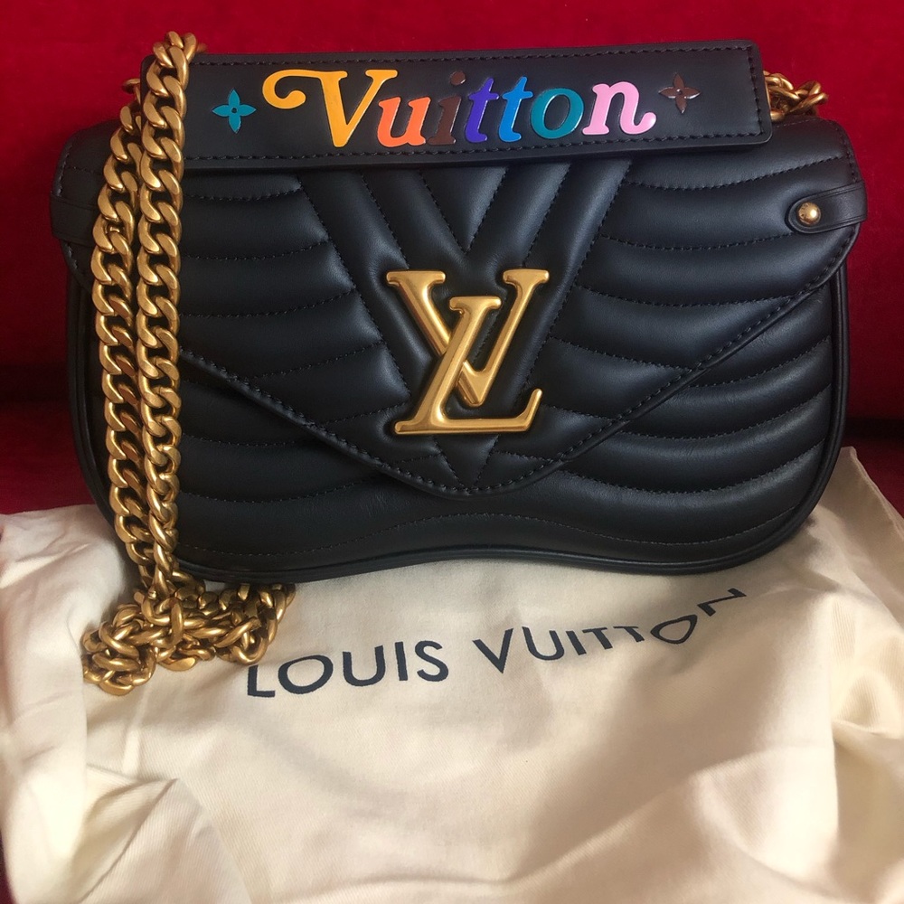 Louis Vuitton MM New Wave Chain Bag Noir